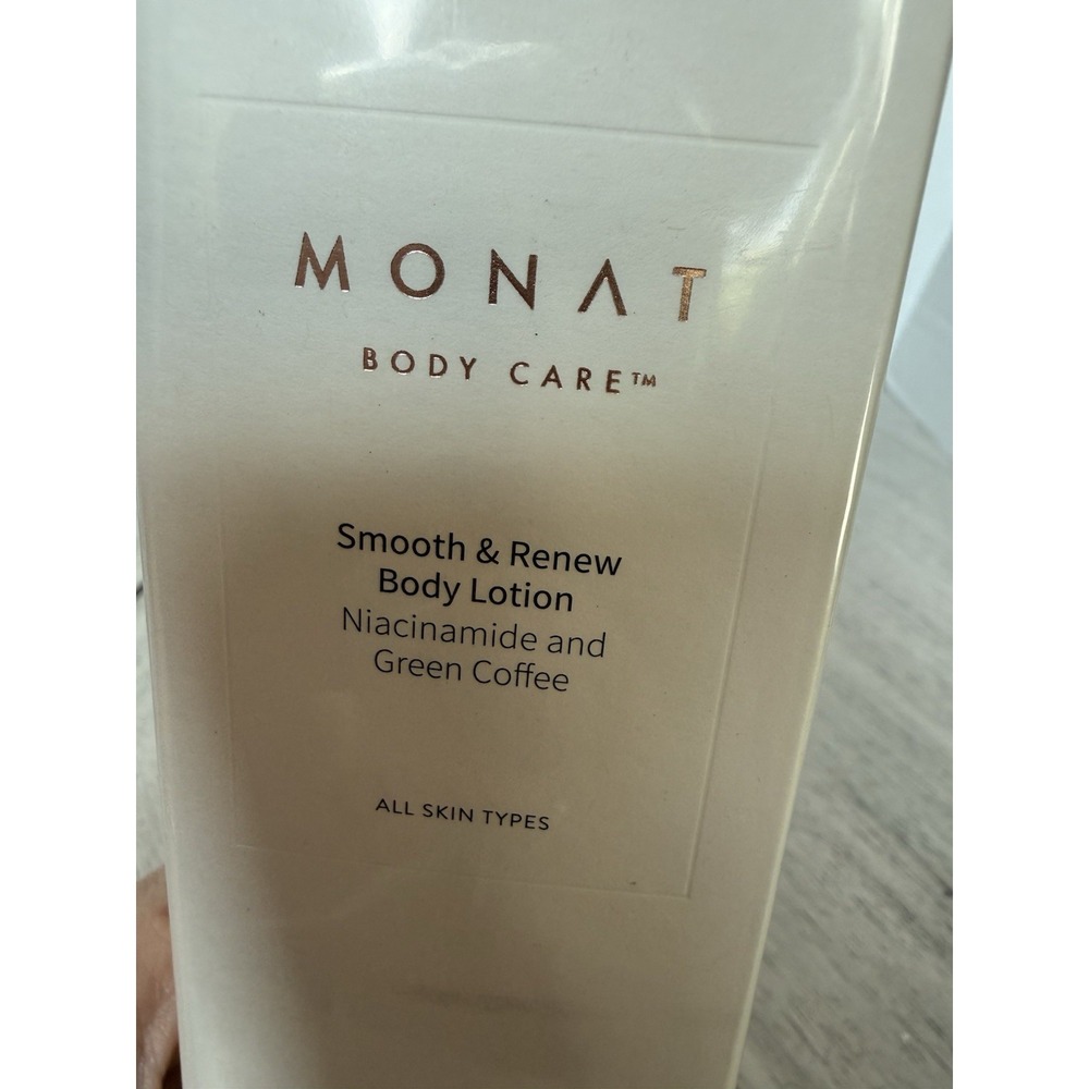 Monat Smooth Renew Body Lotion Hydrating Radiance Skin Care 7oz e 208mL Sealed - Picture 3 of 8